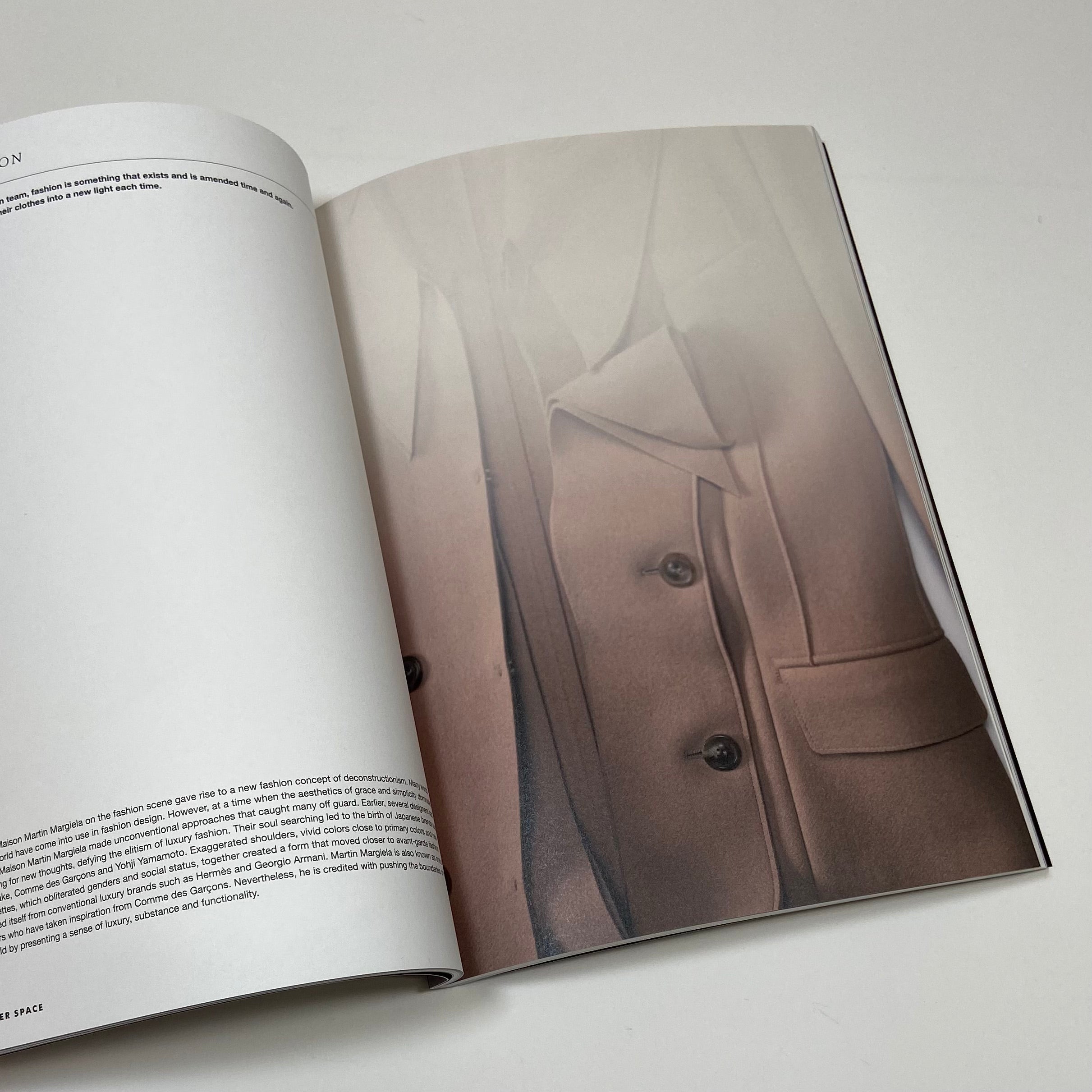 B Magazine #54 - Maison Margiela – UNITOM