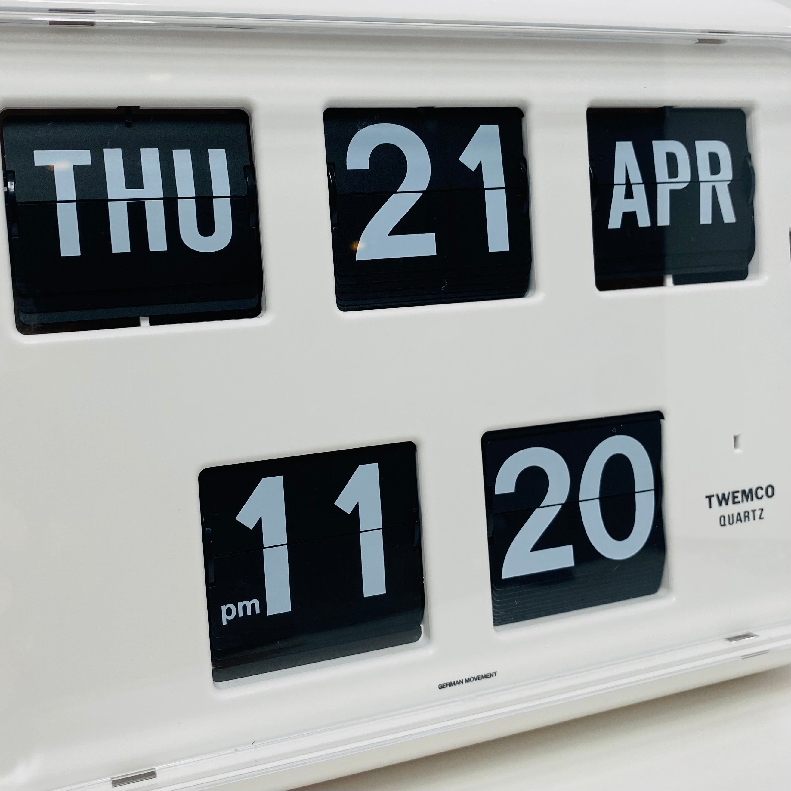 TWEMCO Calendar Flip Wall Clock QD-35 White – UNITOM
