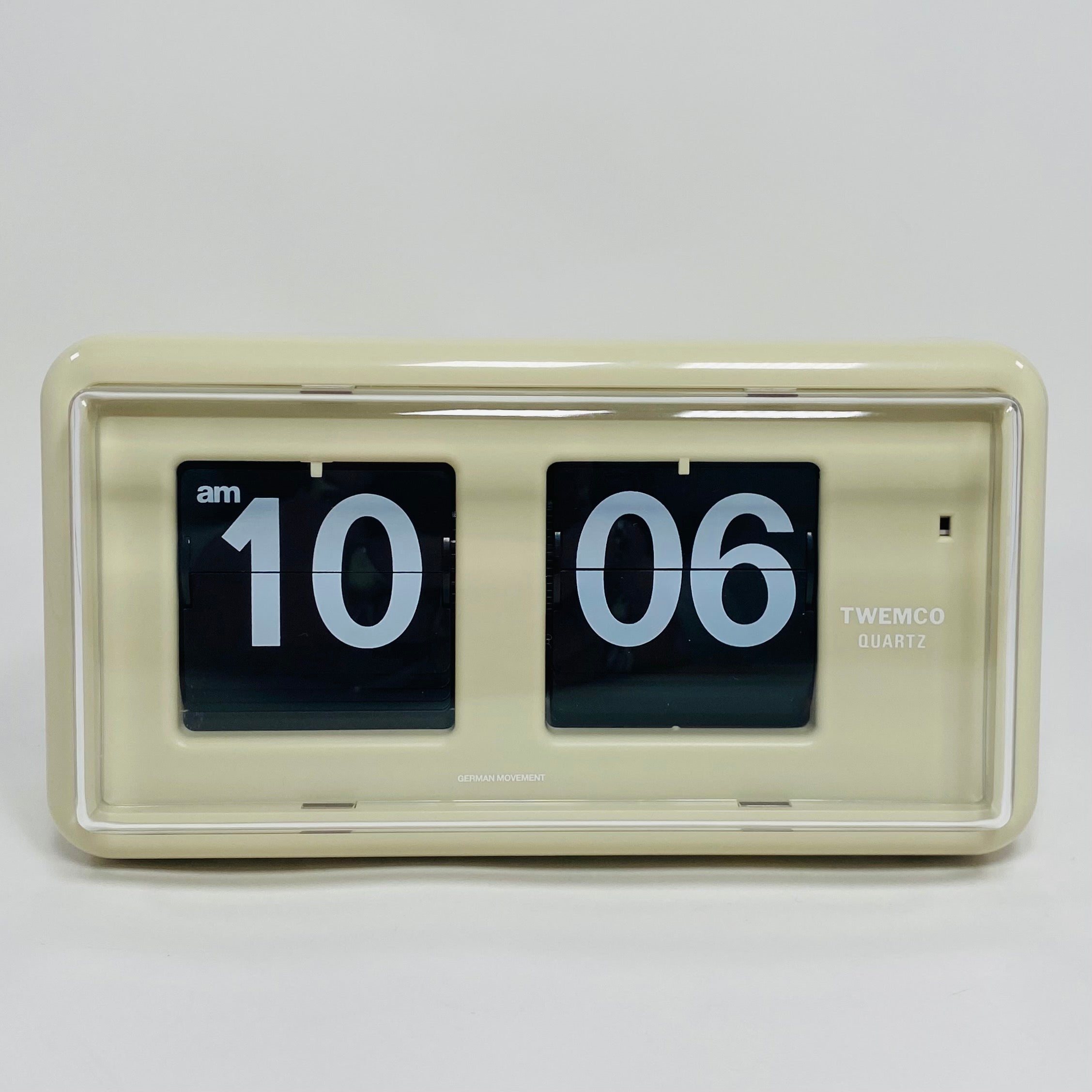 TWEMCO Flip Clock QT-30 Beige – UNITOM
