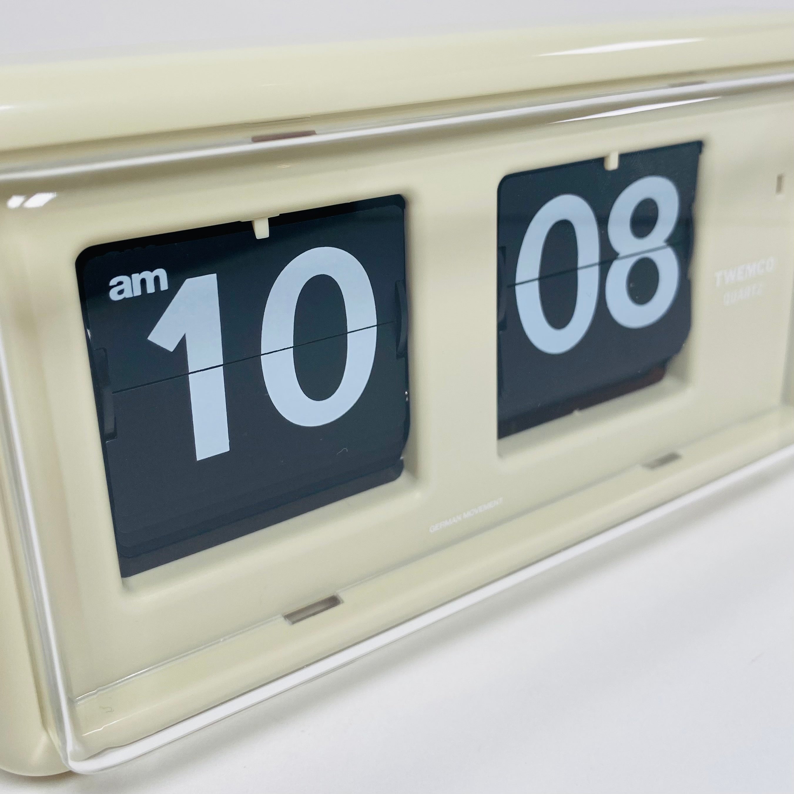 TWEMCO Flip Clock QT-30 Beige – UNITOM